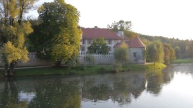 Nehirde bir adada Kalesi