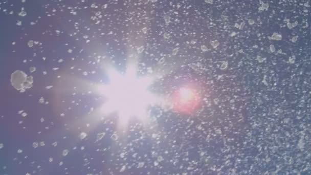 SNowflakes tombant au-dessus du ciel 
