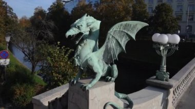 Dragon Köprüsü