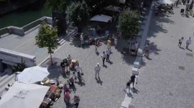 yürüyen insan