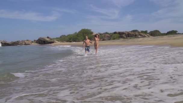 Pareja corriendo — Vídeos de Stock