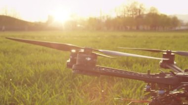 Drone üzerinde dönen pervaneler
