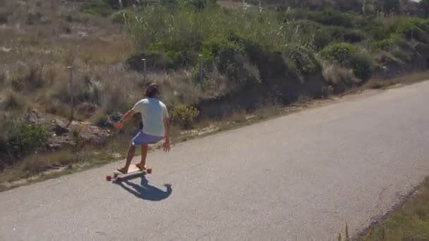 Erkek longboarding — Stok video