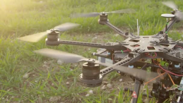 Eliche che girano sul drone — Video Stock