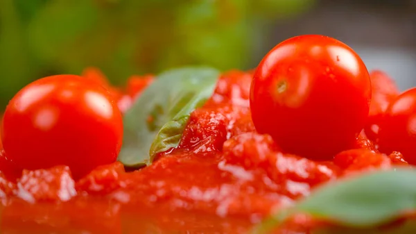 Macro Dof Small Cherry Tomatoes Fall Fresh Vegetarian Tomato Sauce — Photo