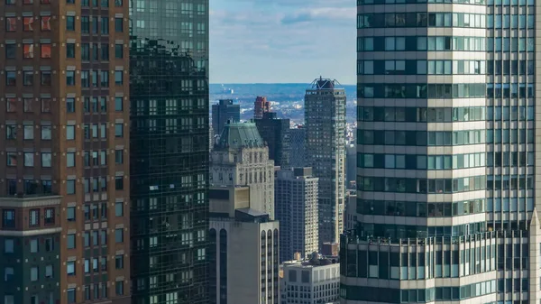 Stänga Upp Spektakulär Utsikt Ovanifrån Över Glasiga Skyskraporna Soliga Nyc — Stockfoto