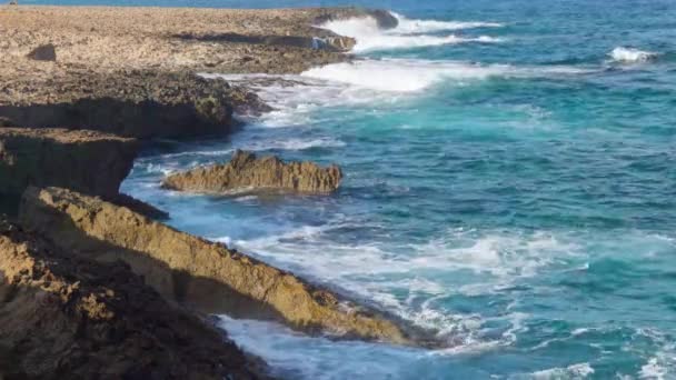 Grandi Onde Infrangono Sulle Rocce Cipro — Video Stock