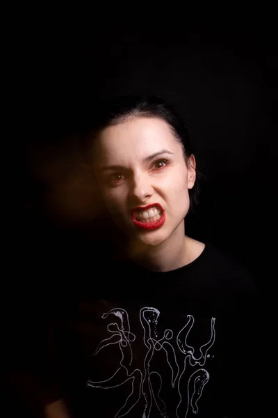 Retrato Arte Uma Menina Com Pele Branca Luz Mista Fotografia De Stock