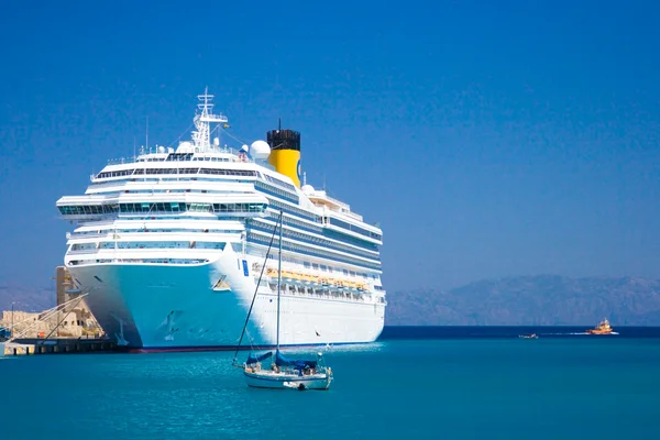 Cruise ship — Stock Photo, Image