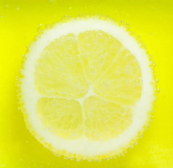 Limon kabarcıkları ile — Stok fotoğraf
