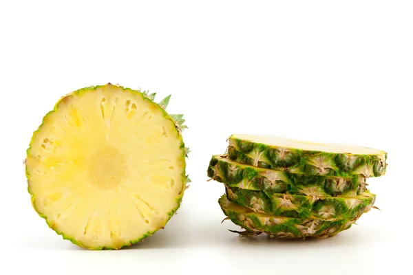 Geschnittene Ananas — Stockfoto