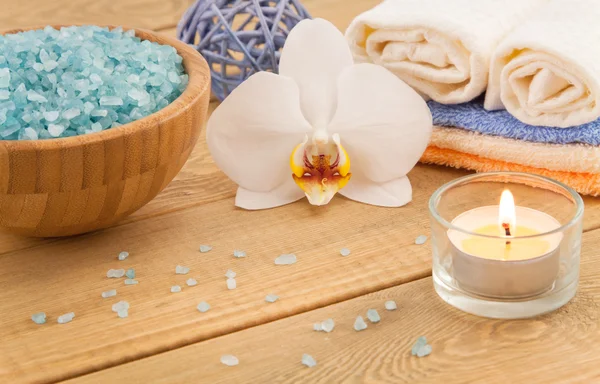 Spa Treatment with sea salt, towels — Stock Photo, Image