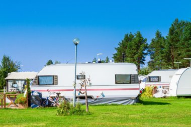 Karavan Parkı içinde kamp