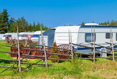 Modern karavan parkı.