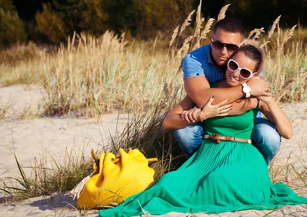 Young couple in love hugging — Stock Photo, Image