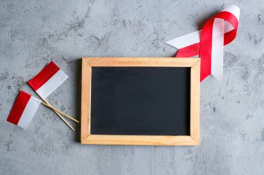 Not defterine 17 AĞUSTOS Endonezya ve Endonezya 'nın bağımsızlık gününü yaz. Metniniz için en üstteki görünüm boşluk