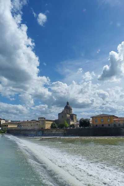 Rzeki arno we Florencji, Włochy — Zdjęcie stockowe