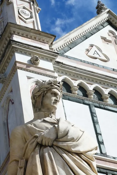 Italy, Florence, Santa Croce church and statue of Dante Alighieri — Stockfoto