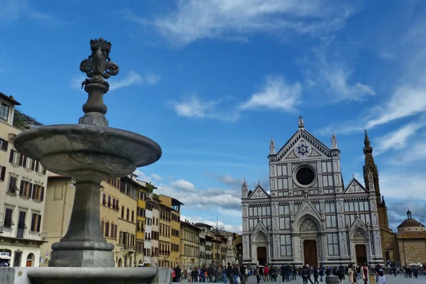 Itálie, Florencie, santa croce náměstí — Stock fotografie