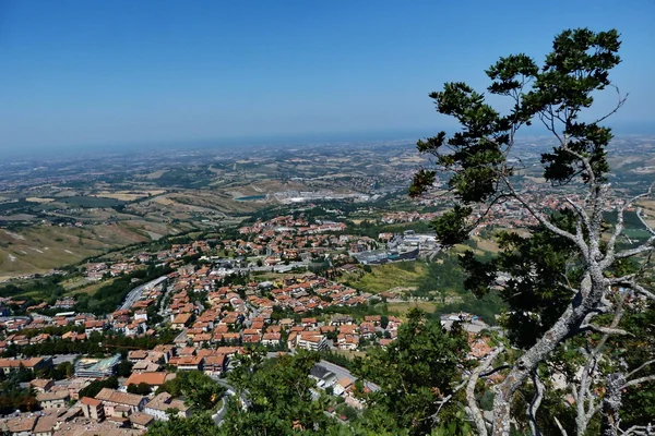 A táj Titano hegy, a San Marino Köztársaság — Stock Fotó