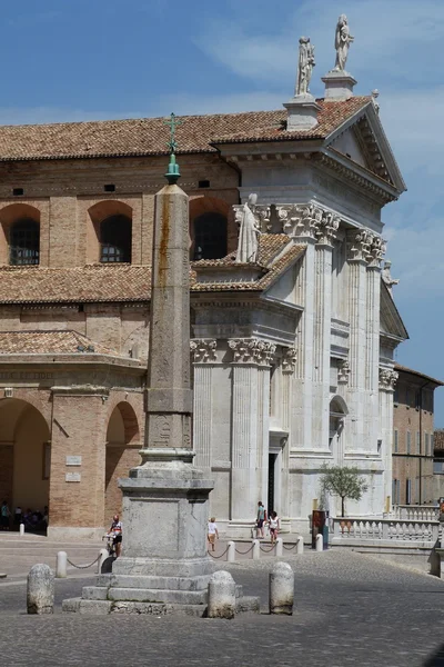 Catedrala din Urbino, Marche, Italia — Fotografie, imagine de stoc