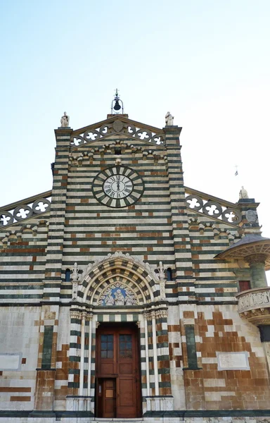 Facade of the Cathedral of Prato, Tuscany, Italy — Stock Photo, Image