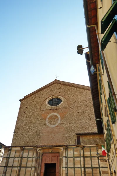 Kostel san domenico, prato, Toskánsko, Itálie — Stock fotografie