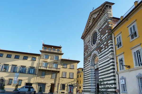 St. Francis square, Prato, Tuscany, Italy — Stock Photo, Image