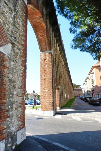 普拉托，托斯卡纳，意大利古城墙 — 图库照片