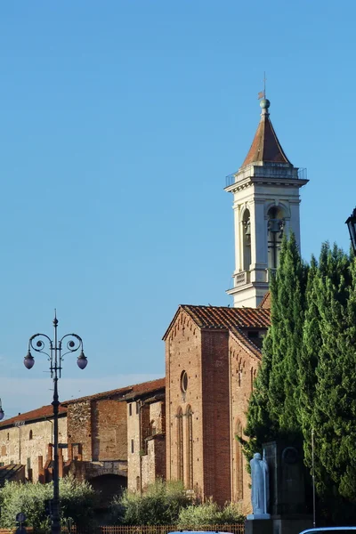 St. francis kirche, prato, toskana, italien — Stockfoto