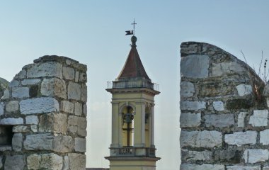 çan kulesinin st. francis Kilisesi gelen İmparator Kalesi, prato, Toskana, İtalya