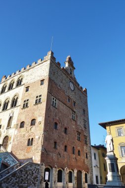 Palazzo pretorio ve heykeli francesco di marco datini, prato, Toskana, İtalya