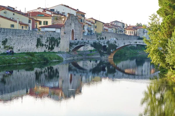 Ponte Mercatale, Prato, Toscana, Itália — Fotografia de Stock