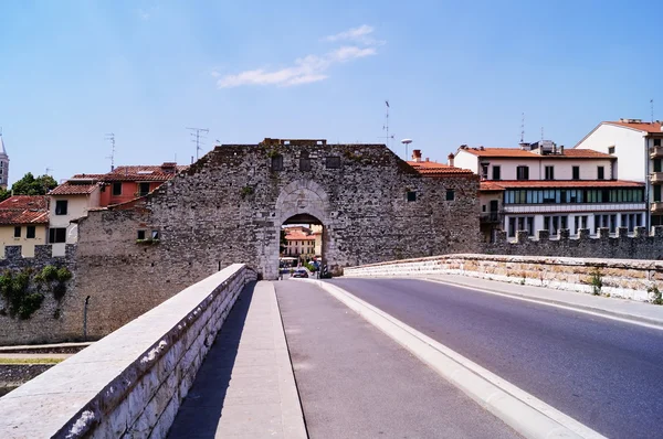 Ворота Меркатале, Прато, Тоскана, Италия — стоковое фото