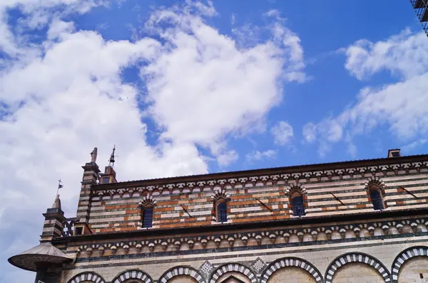 Detalhe da Catedral de Prato, Toscana, Itália — Fotografia de Stock