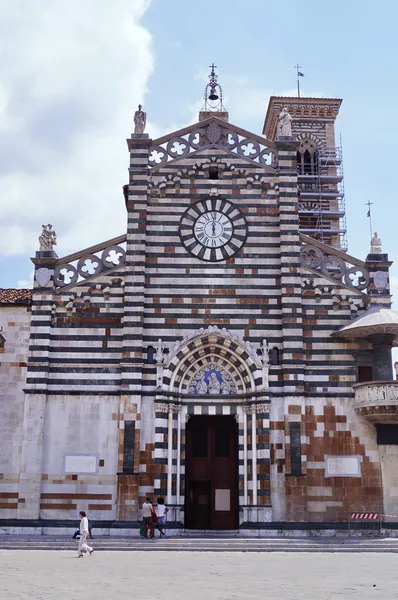 Cephe katedral prato, Toskana, İtalya — Stok fotoğraf