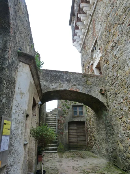 Fortaleza de Sarzanella, Liguria, Italia —  Fotos de Stock