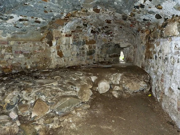 I sotterranei della fortezza Sarzanella, Liguria, Italia — Foto Stock