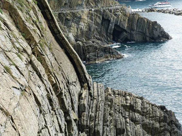 Klify z cinque terre, liguria, Włochy — Zdjęcie stockowe