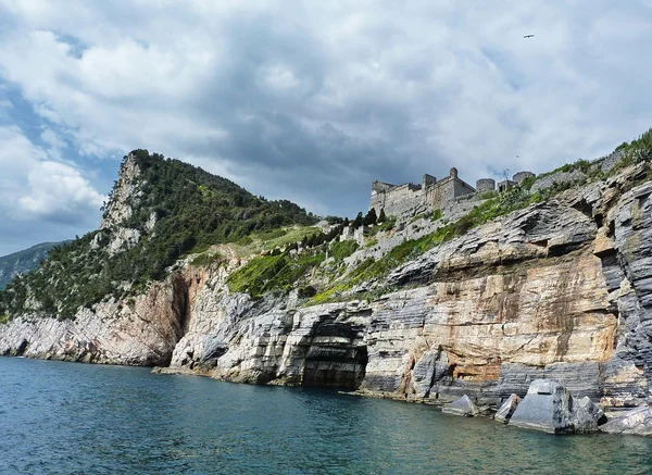 Die klippe in portovenere, italien — Stockfoto