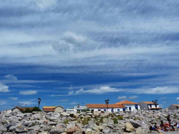 Huizen aan de waterkant in st marie van mer, camargue, Frankrijk — Stockfoto