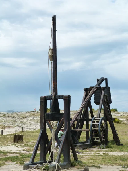 Catapults in the castle of Baux, Provence, France — Stock Photo, Image