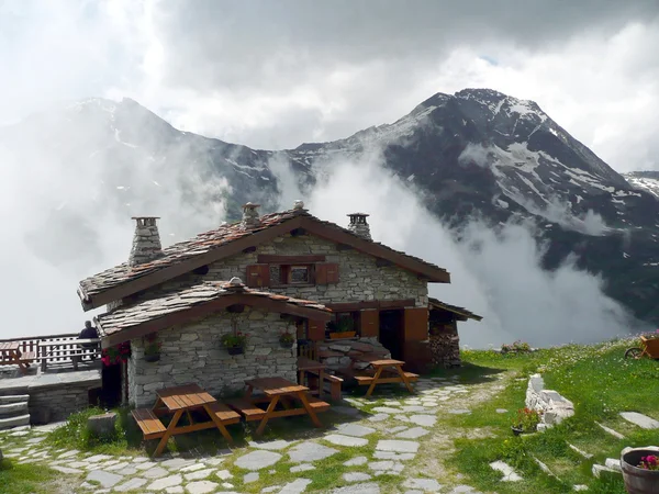 Mountain hut in French Savoy — Stock Photo, Image