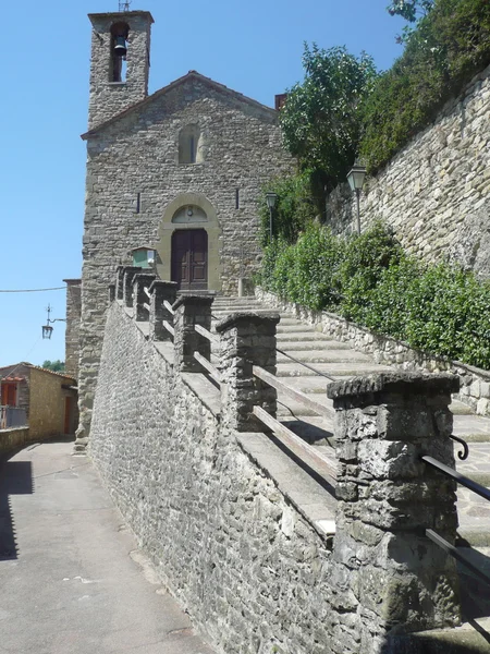 Церковь в Казентино, Тоскана, Италия — стоковое фото