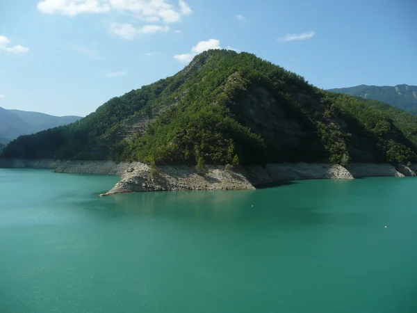 Lago Ridracoli nos Apeninos da Toscana-Emilia — Fotografia de Stock