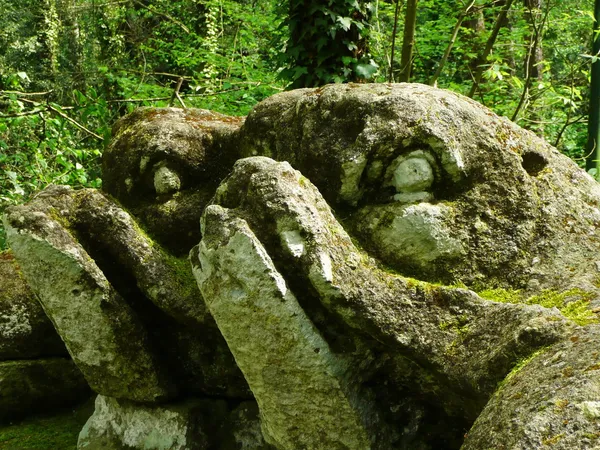 Park van de monsters in bomarzo, Italië — Stockfoto