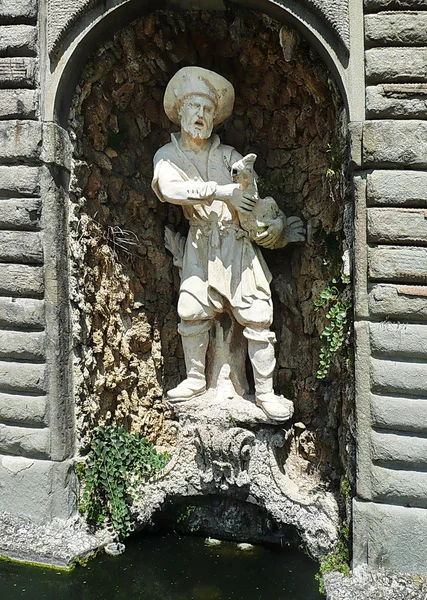 Statua nel parco di Villa Garzoni, Collodi, Toscana, Italia — Foto Stock