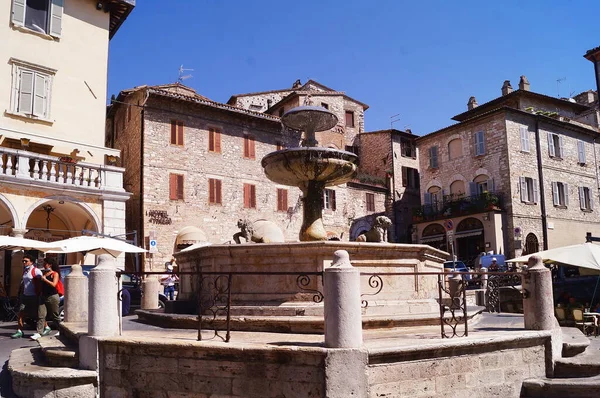 Fontána Tří Lvů Assisi Itálie — Stock fotografie