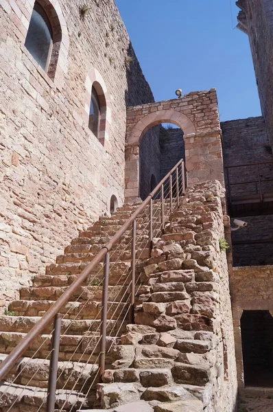 Escalier Dans Cour Intérieure Rocca Major Assise Italie — Photo