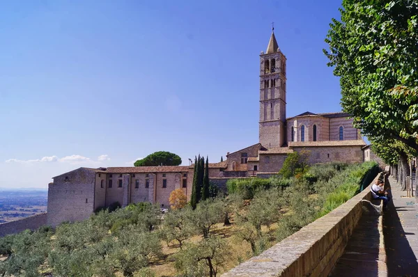 Klocktorn Basilikan Santa Chiara Assisi Italien — Stockfoto